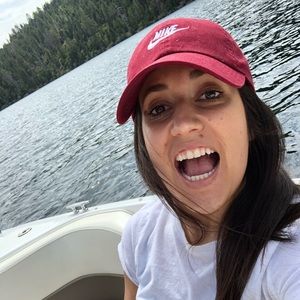 Meet your Posher, Jenny